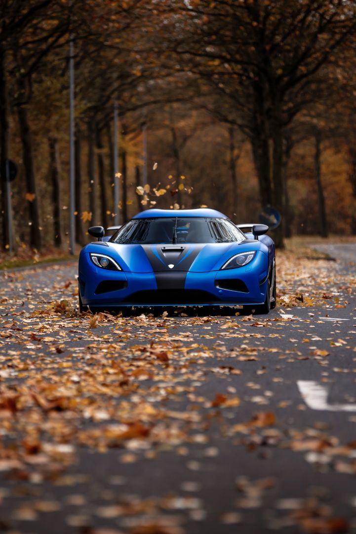 koenigsegg agera blue wallpaper